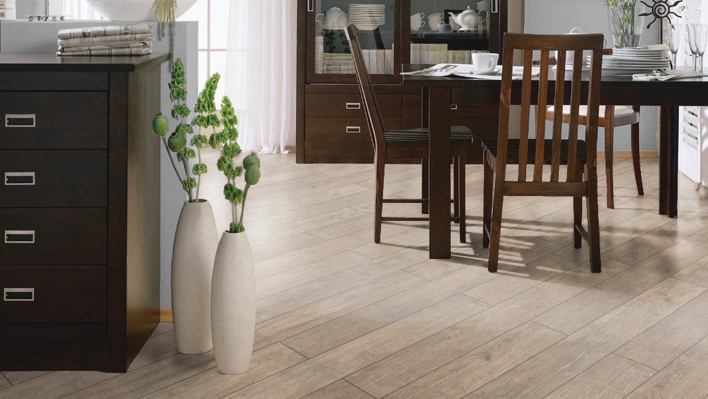 Ламинат Haro Tritty 100 Loft 4V каштан импрессо 535373 фото в интерьере